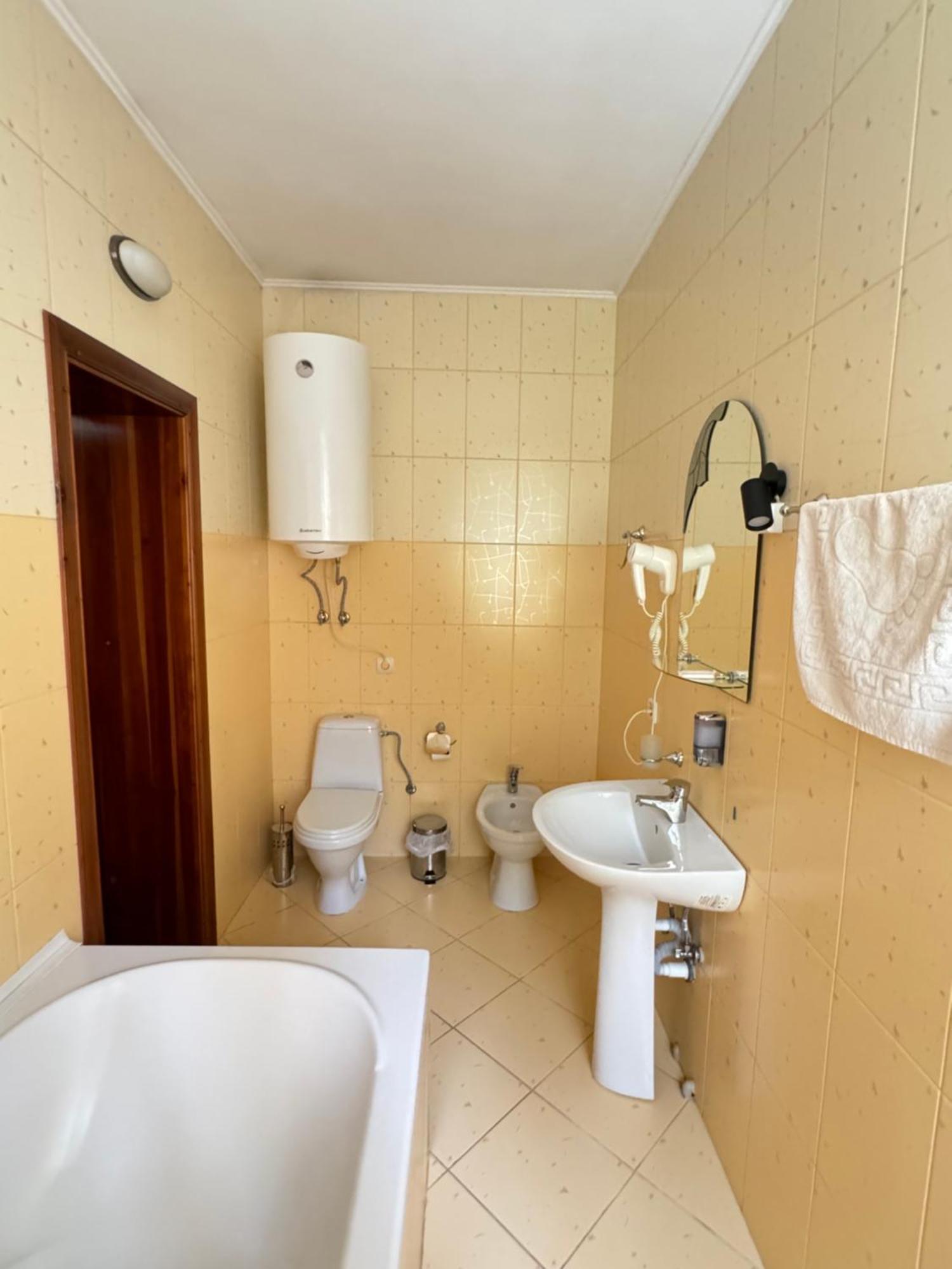 Hotel Лелеч Tatarów Zewnętrze zdjęcie