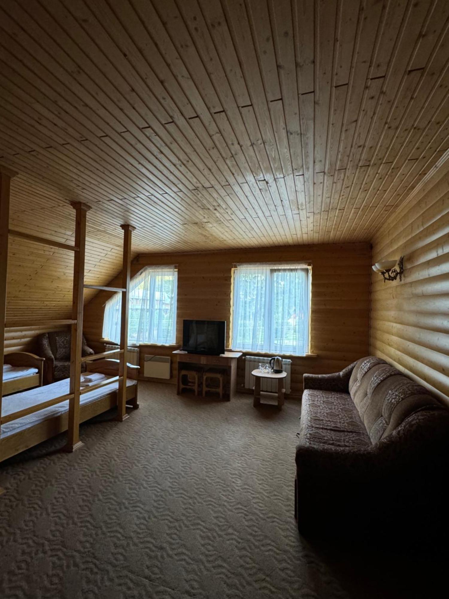 Hotel Лелеч Tatarów Zewnętrze zdjęcie