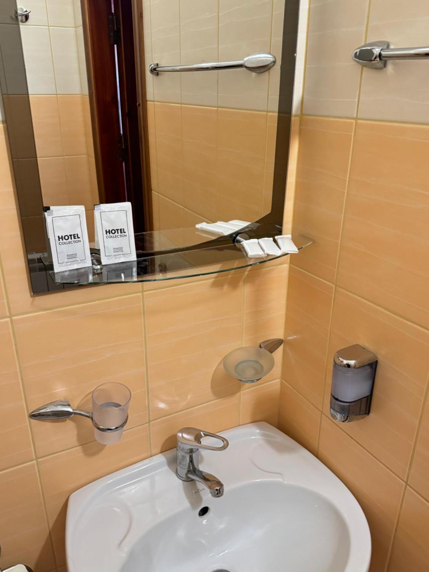 Hotel Лелеч Tatarów Zewnętrze zdjęcie