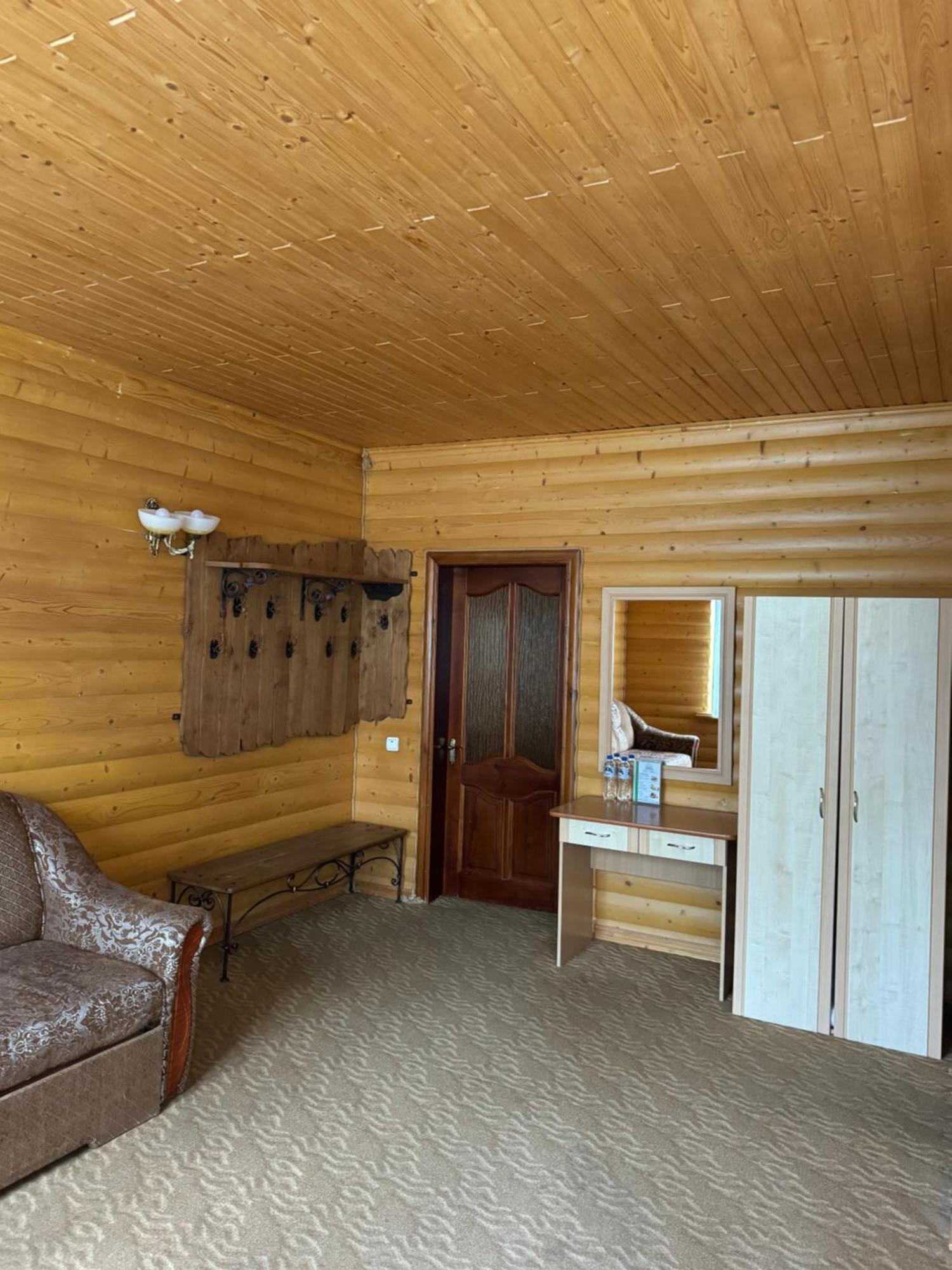Hotel Лелеч Tatarów Zewnętrze zdjęcie